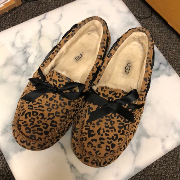 UGG Shoes - UGG slippers